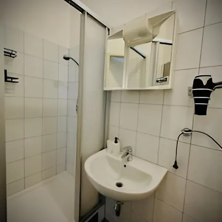 Beautiful & Stylish 1Br Apartment 10 Min To Westbahnhof Vienna Exterior photo